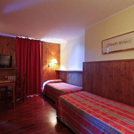 Hotel Dolonne Κουρμαγιέρ Εξωτερικό φωτογραφία