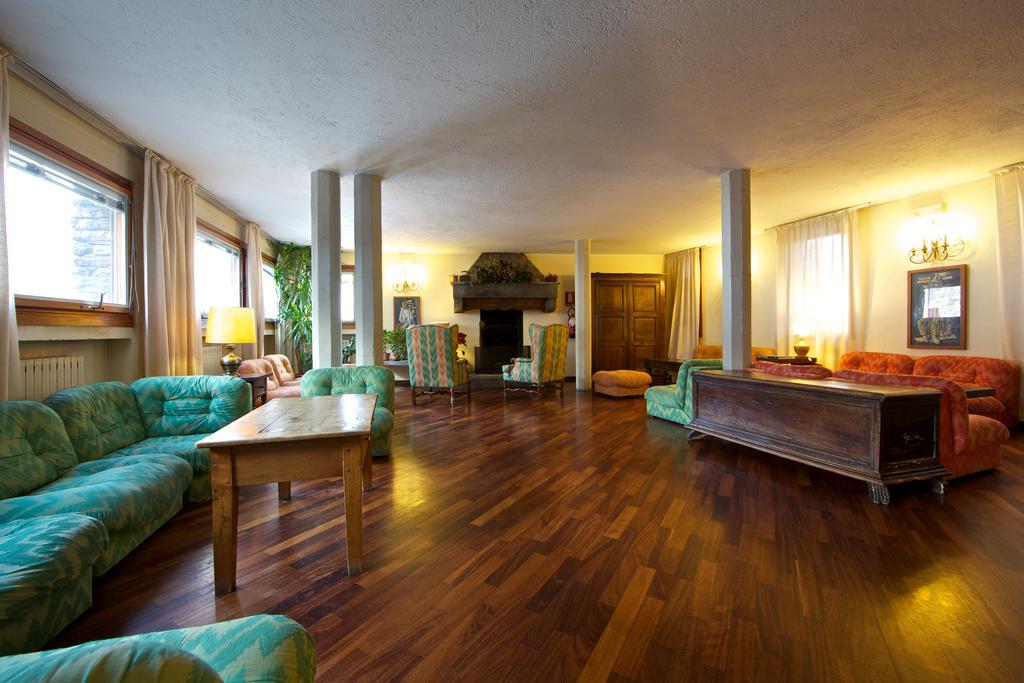 Hotel Dolonne Κουρμαγιέρ Εξωτερικό φωτογραφία