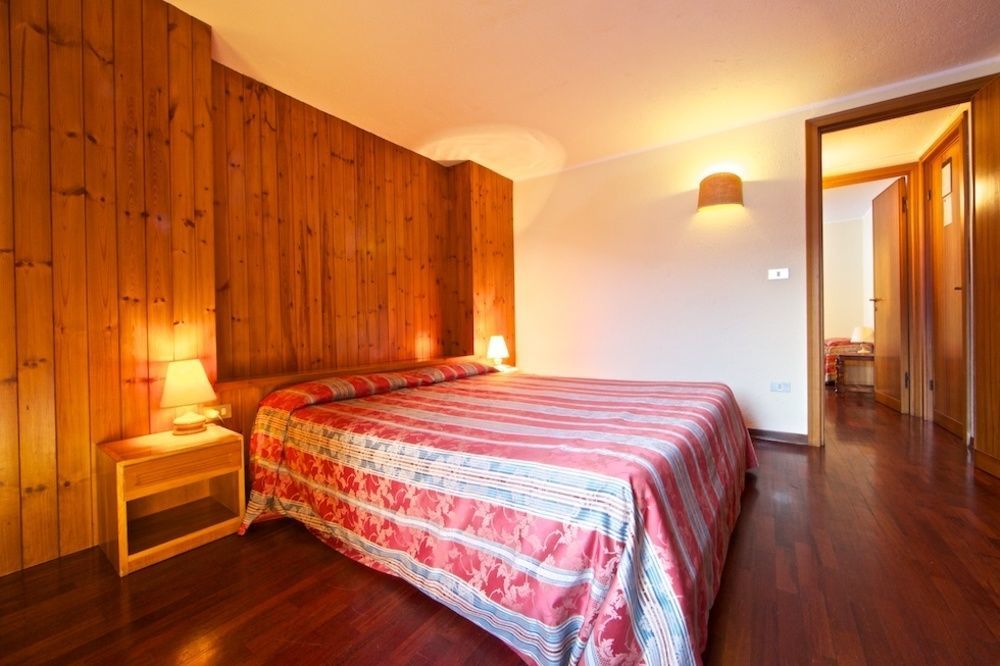 Hotel Dolonne Κουρμαγιέρ Εξωτερικό φωτογραφία