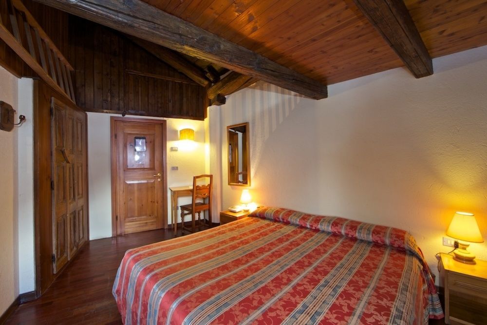 Hotel Dolonne Κουρμαγιέρ Εξωτερικό φωτογραφία